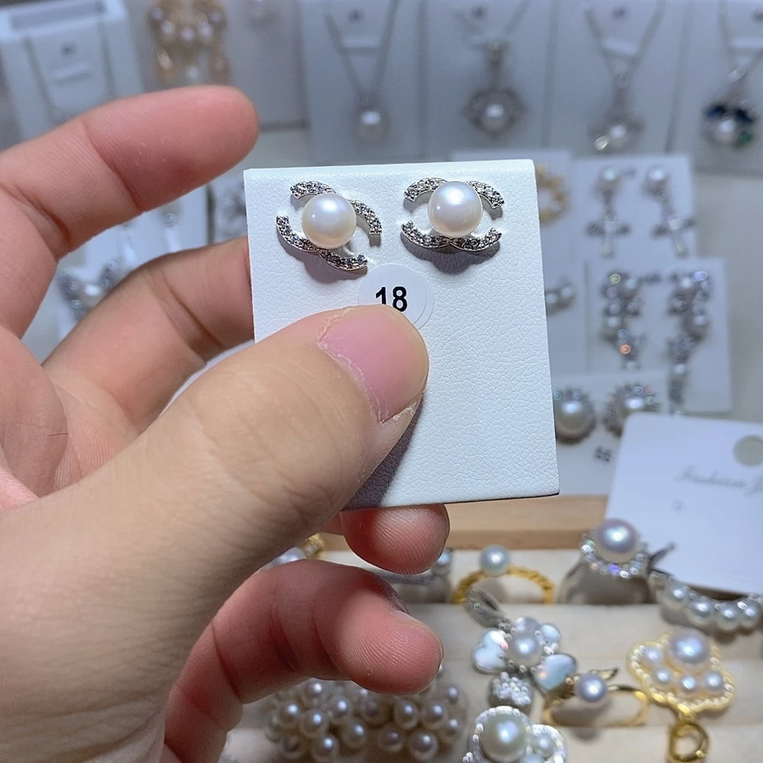 银S925镶嵌淡水珍珠耳饰