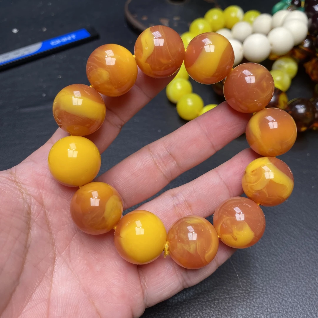 B18  卡20老料金绞蜜手串。