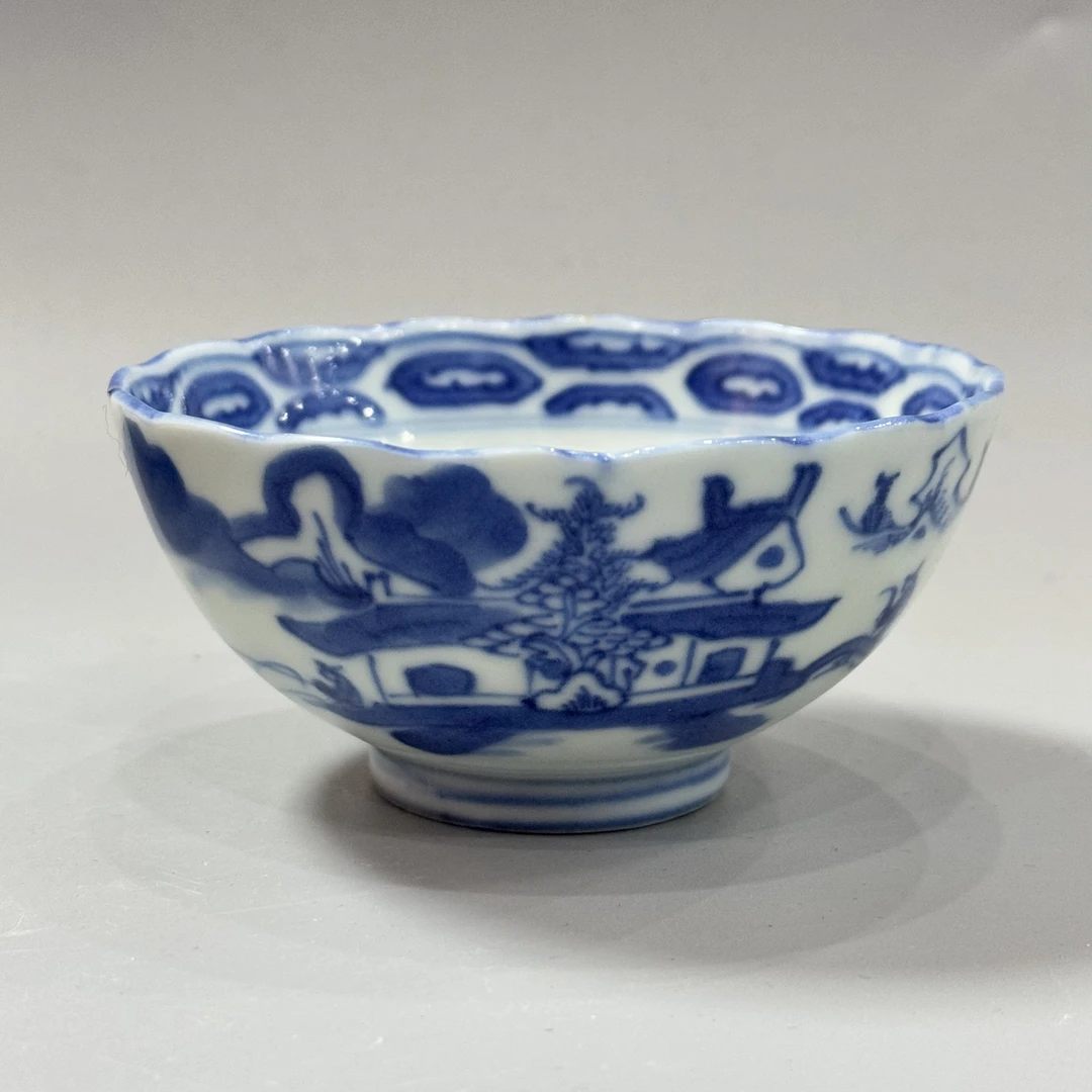 青花山水人物纹花口茶圆 口径9.5
