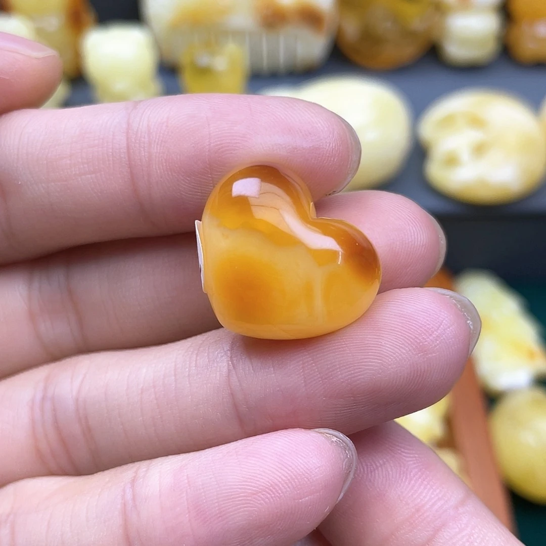 琥珀裸石未镶嵌蜜蜡