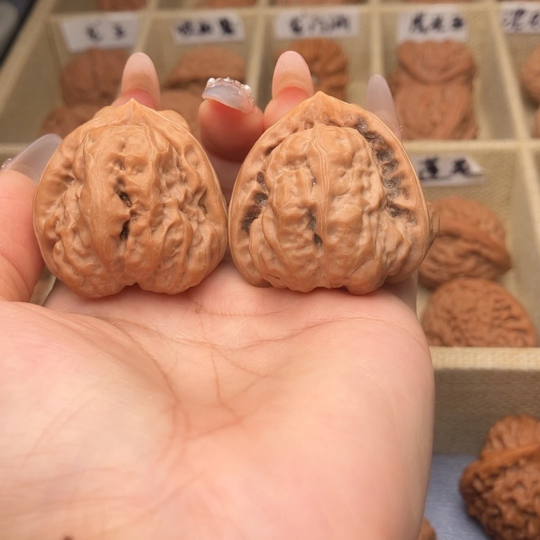 文玩核桃把件金蟾抱佛