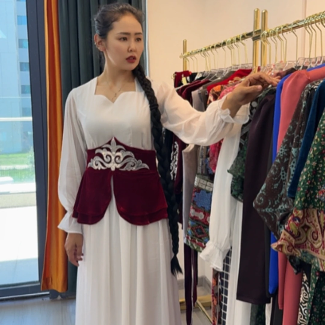 新款重工刺绣珠片优雅中长款连衣裙