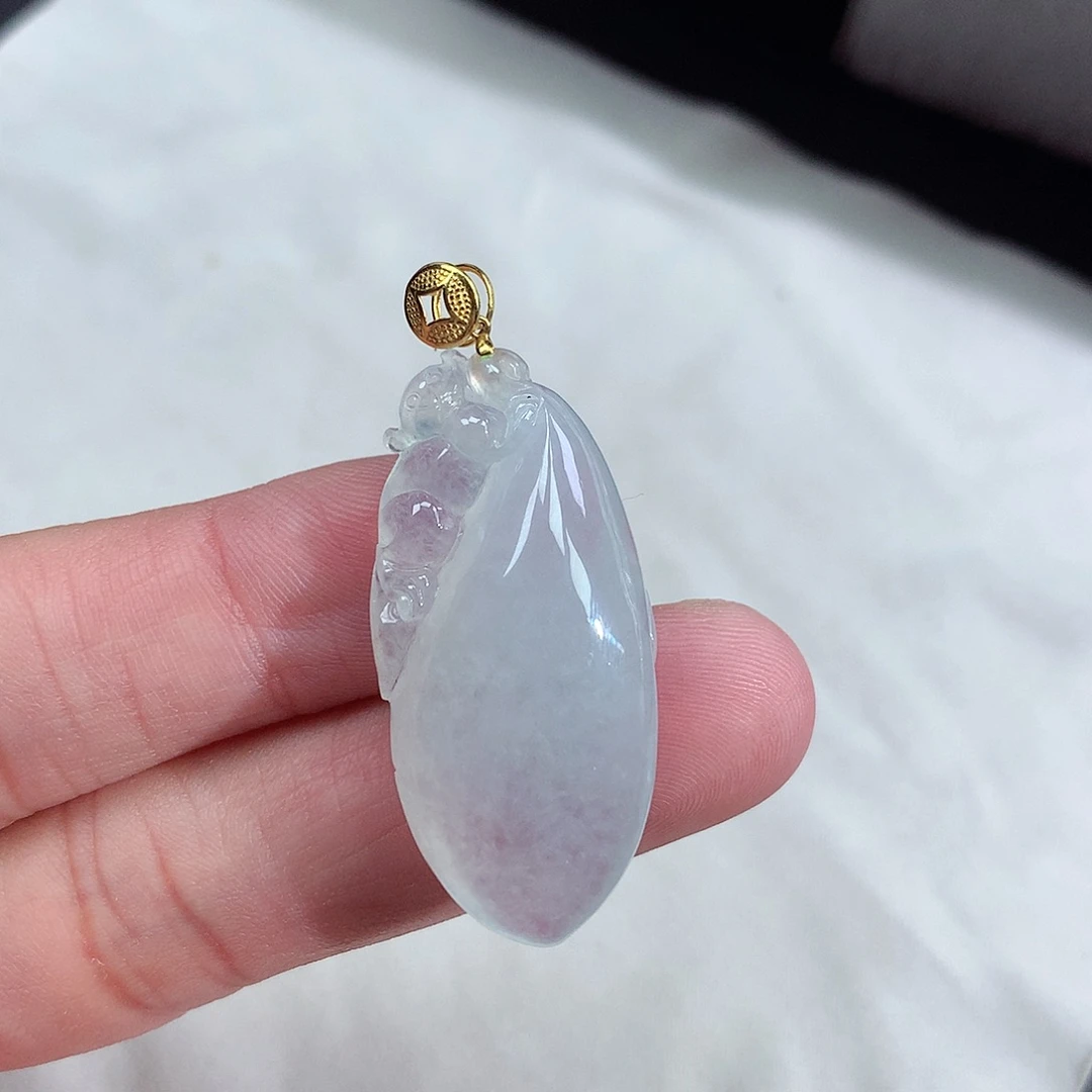 翡翠未镶嵌颈饰福瓜