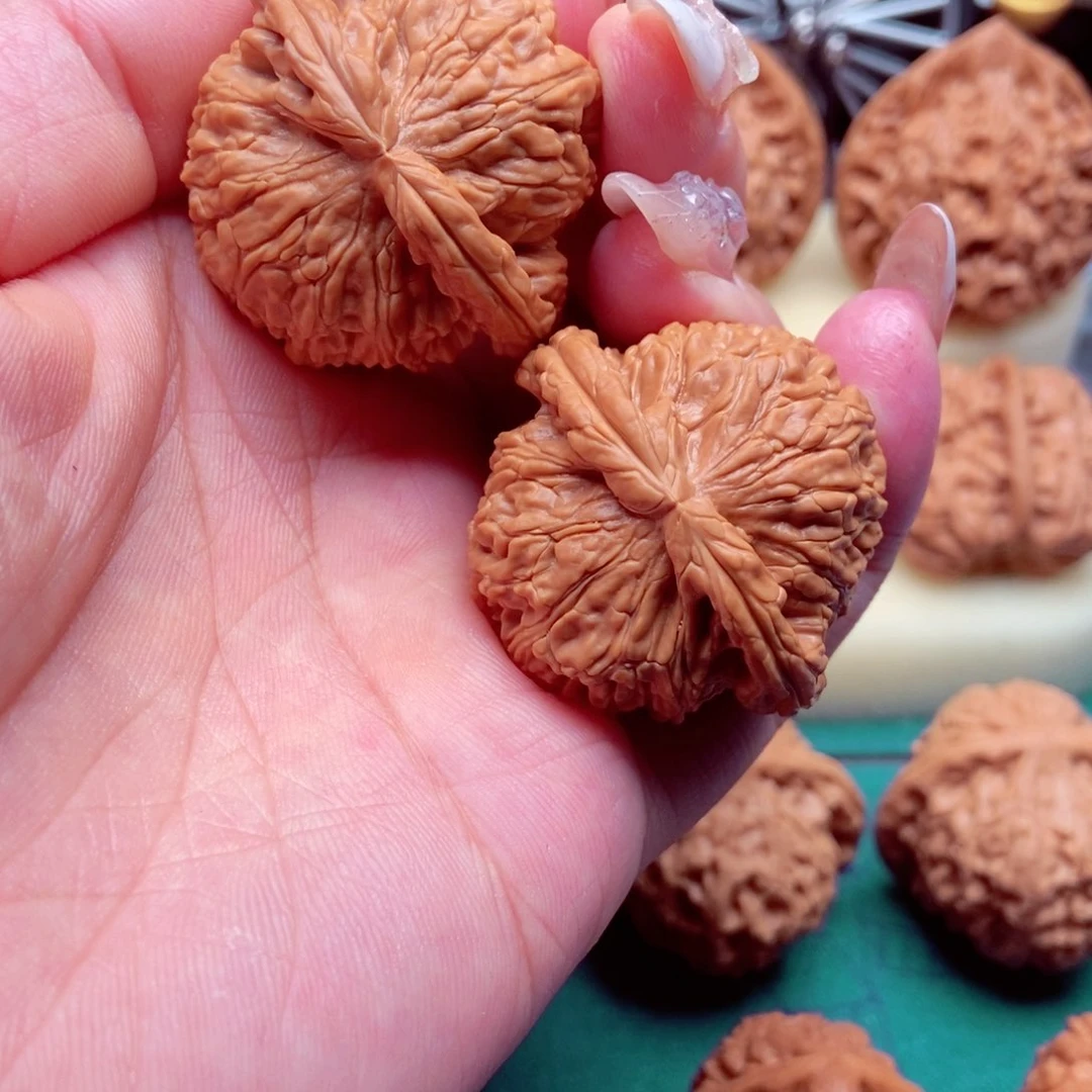 文玩核桃吊坠白狮全39已打底