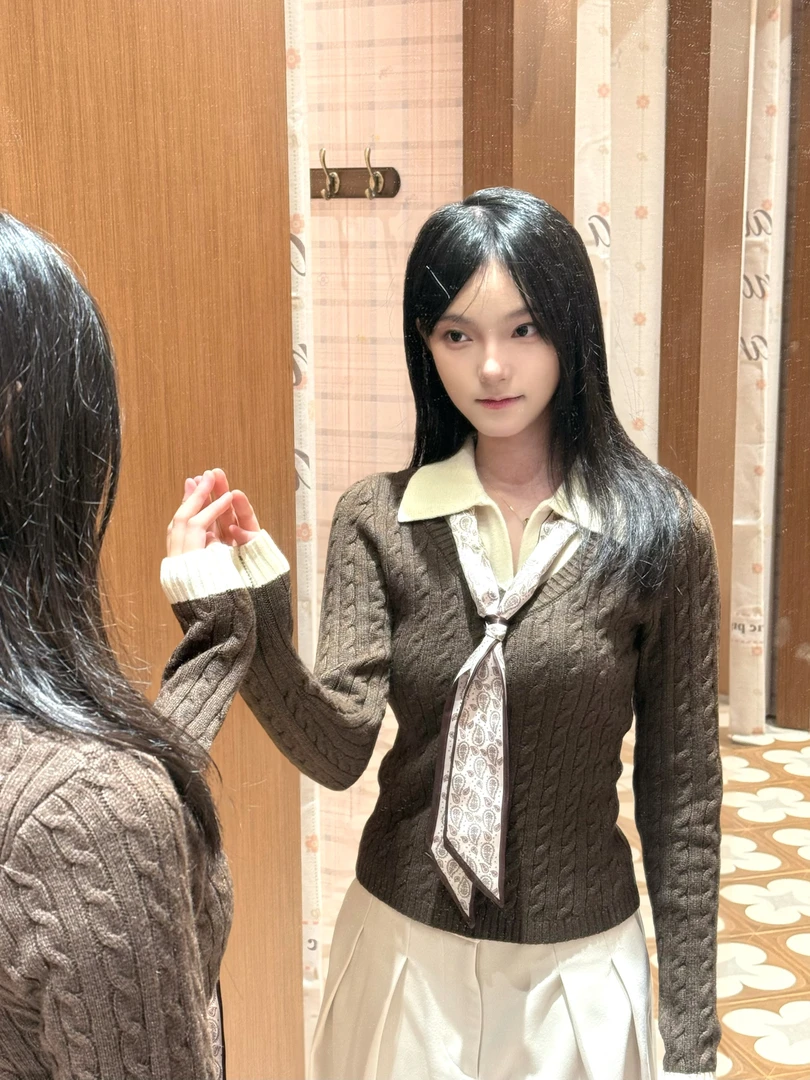 美拉德咖色翻领假两件长袖针织衫女秋冬毛衣内搭气质修身辣妹上衣