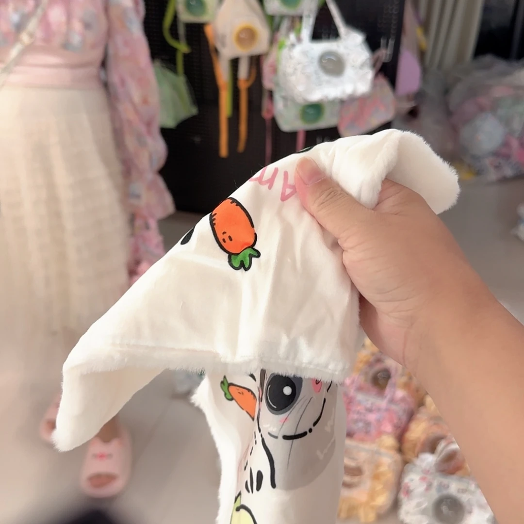 蜜袋鼯仿兔毛毯子2条