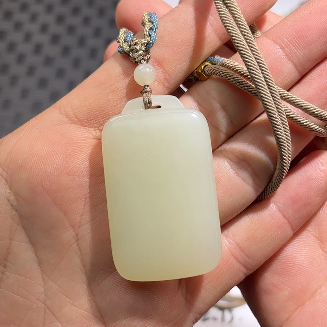 和田玉和田玉且末天泰矿无事牌挂件纯天然未镶嵌