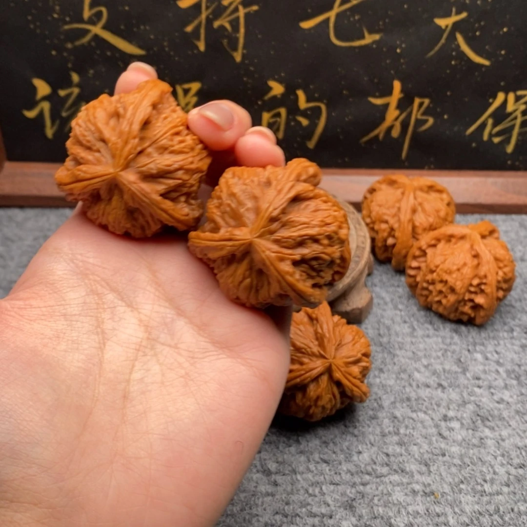 【闪购商品】吊坠文玩核桃钻****碳