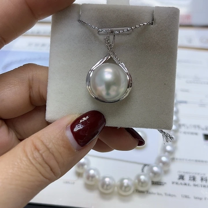 海水珍珠颈饰18K金镶嵌