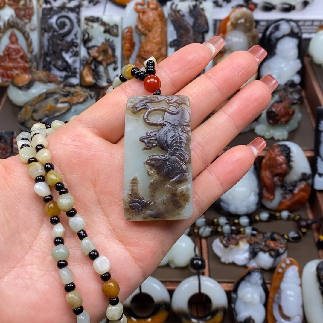 颈饰未镶嵌和田玉