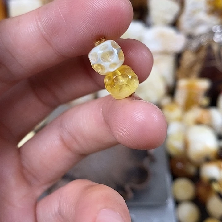 未镶嵌琥珀裸石我
