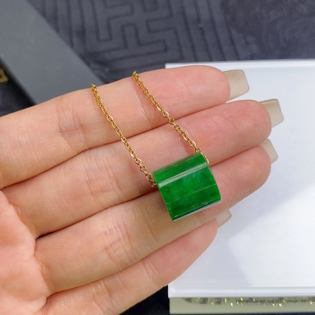 翡翠未镶嵌吊坠(不含链)辣色桶珠