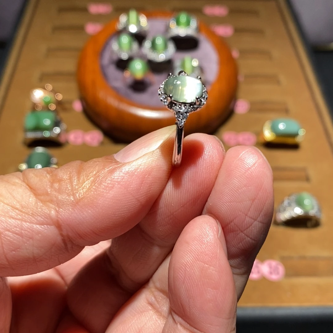 和田玉未镶嵌戒指