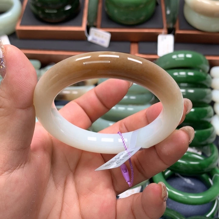 【闪购商品】未镶嵌手镯和田玉