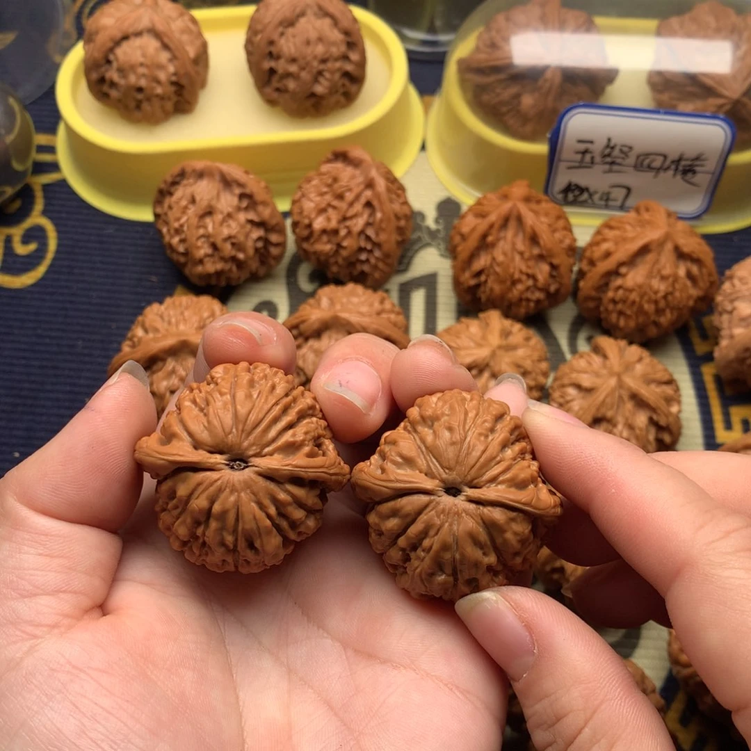 文玩核桃吊坠莲花37