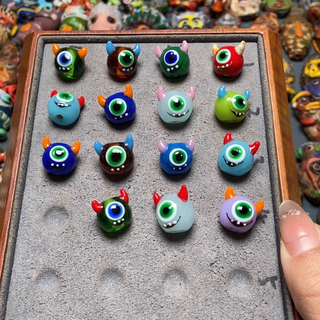 颈饰琉璃印度尼西亚大眼仔一个