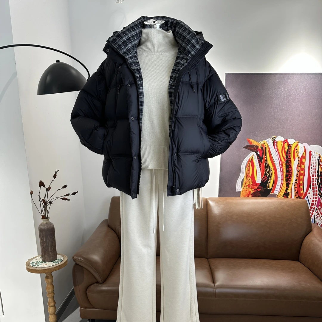 拉链拼格长袖短款保暖百搭羽绒服立领长款徽标装饰连帽