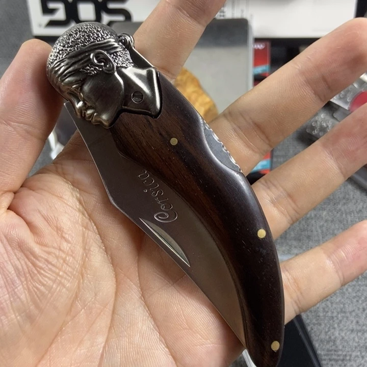泡***泡户外多功能工具小刀