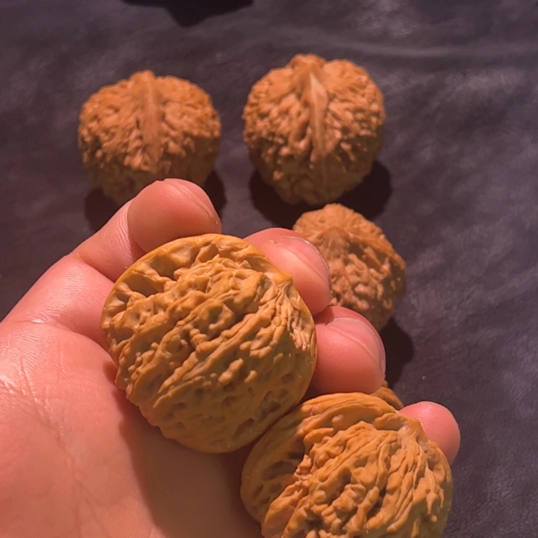 涵***文玩核桃吊坠四座楼