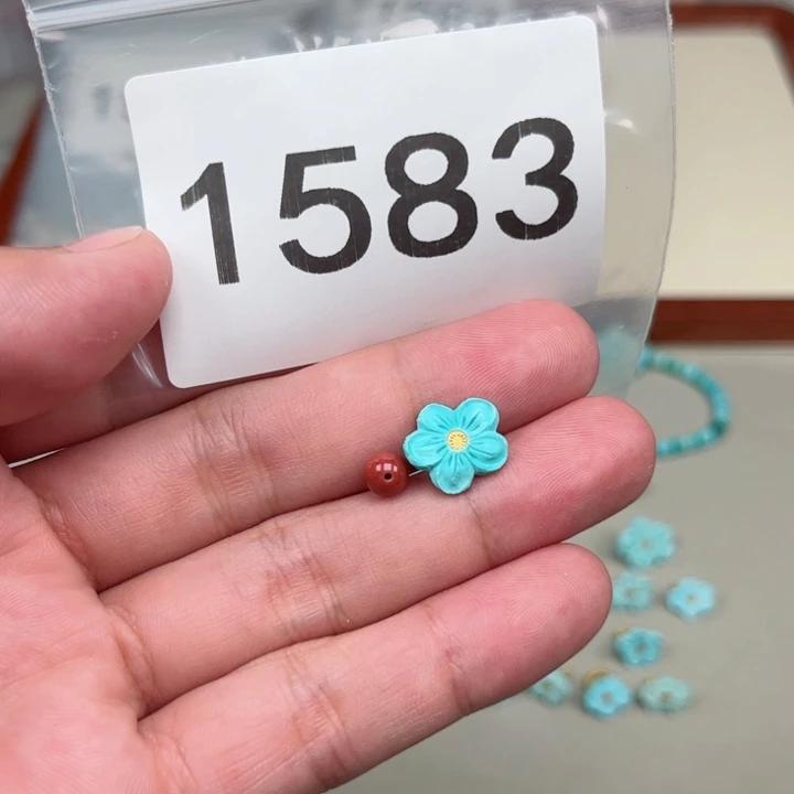 南红玛瑙未镶嵌珠宝奇石