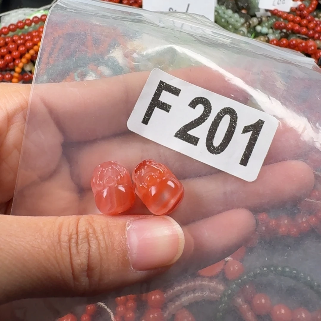 南红玛瑙未镶嵌珠宝奇石