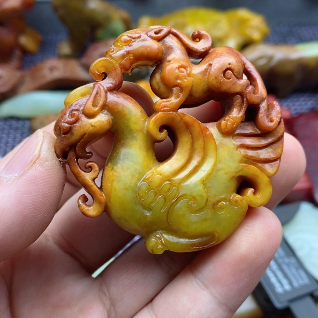 蛇纹石玉颈饰未镶嵌