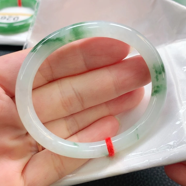未镶嵌手镯翡翠56.6贵妃