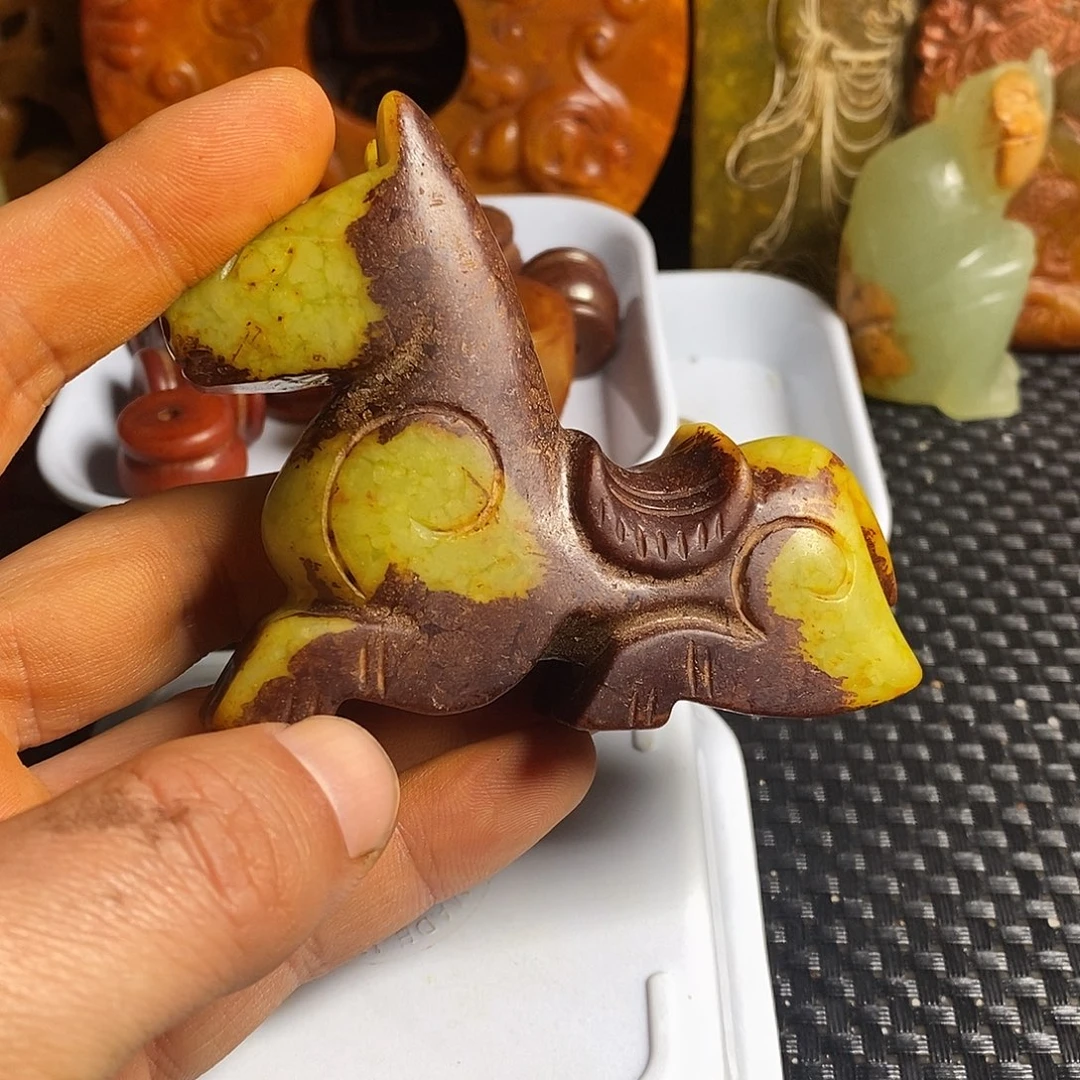 岫岩老玉（透闪石质玉）未镶嵌珠宝奇石