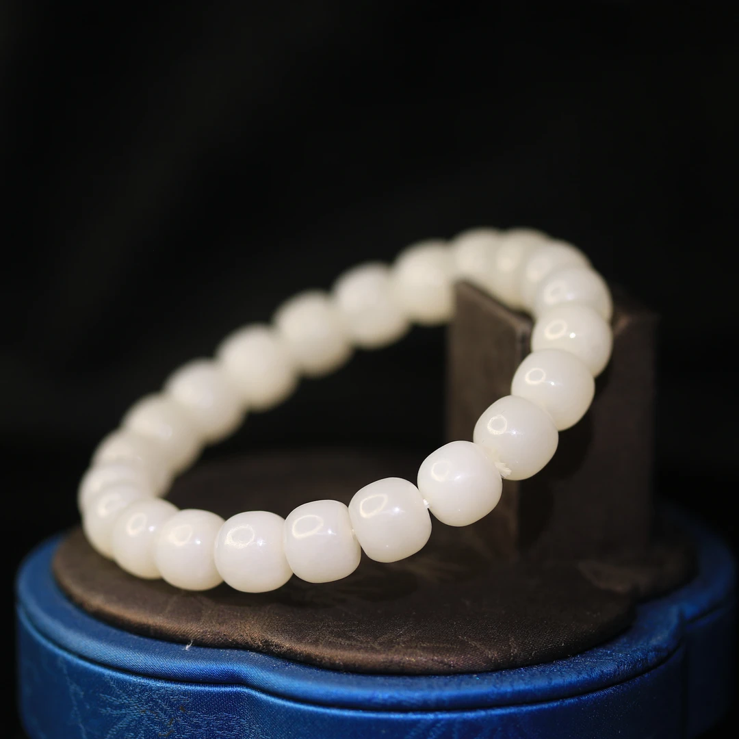 14和田玉羊脂白手串/000446保利厦门拍卖