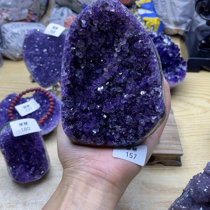 未镶嵌水晶大型摆件（非配饰）