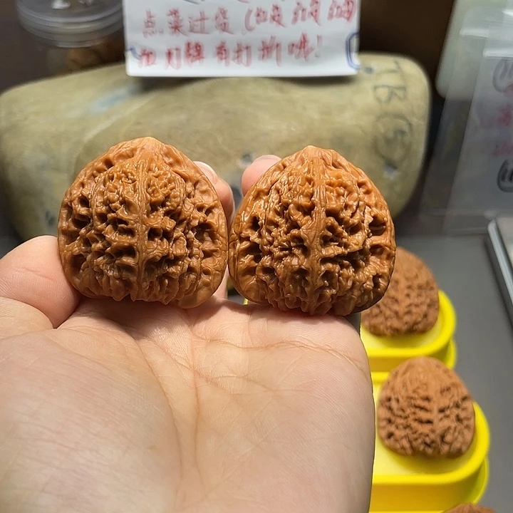 把件文玩核桃24号，42尺全品三角疆