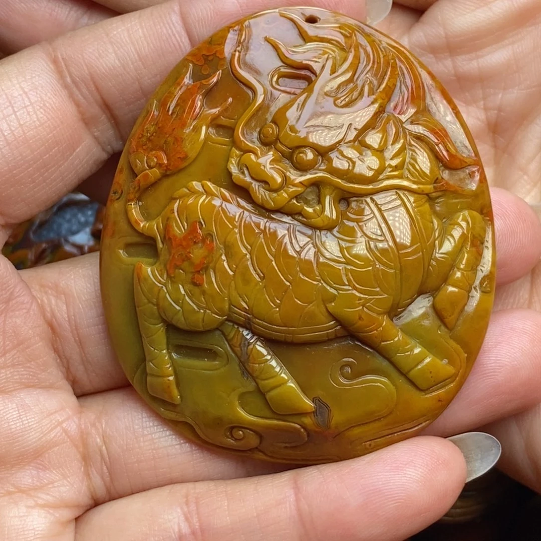 玛瑙/玉髓颈饰未镶嵌知**乐战国红