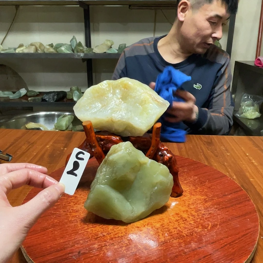 蛇纹石玉未镶嵌原石C2