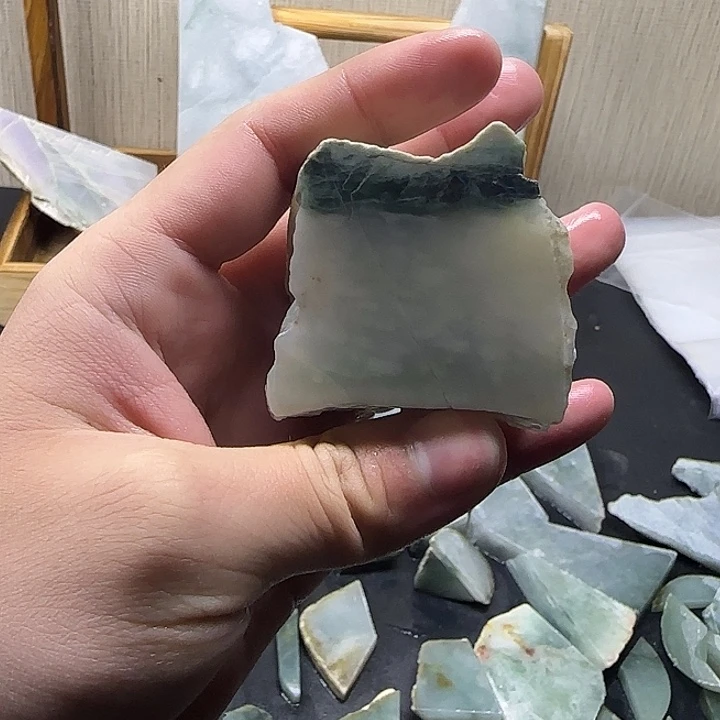 玉***才翡翠未镶嵌颈饰纯天然缅甸翡翠