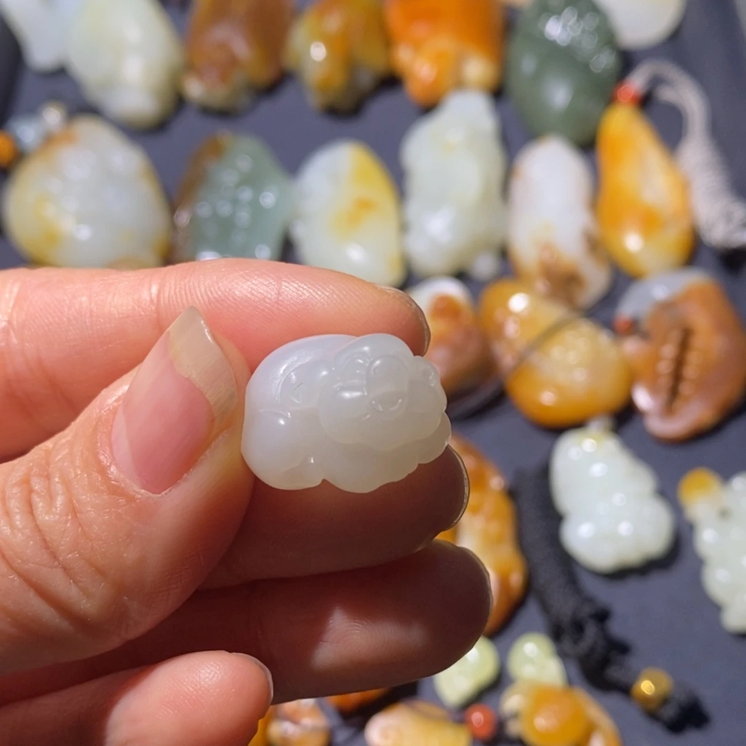 写***、和田玉未镶嵌吊坠(不含链)