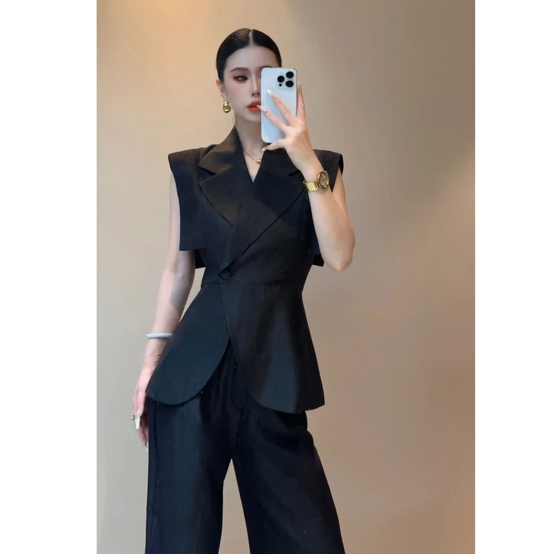 夏季高级感轻奢气场套装薄款设计感修身上衣+阔腿长裤显瘦两件套