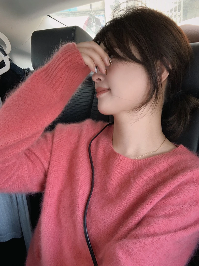 漫姐的店【色彩收藏家】高端线~圆领百搭温柔毛衣拉绒羊毛针织衫