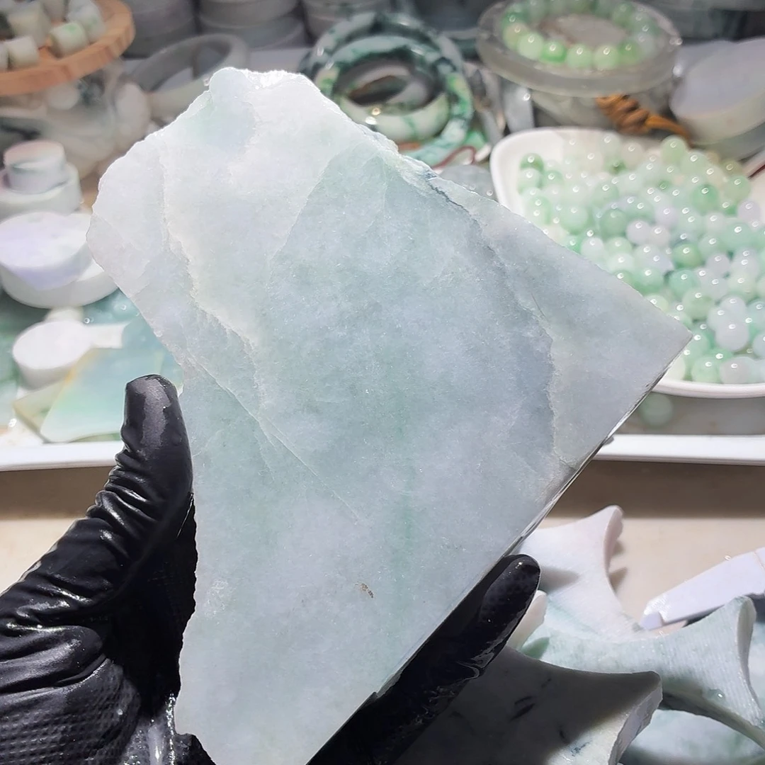 翡翠未镶嵌颈饰边角料