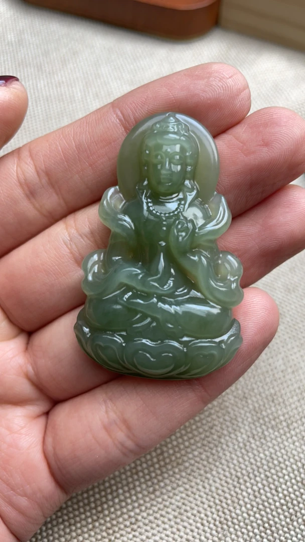 天然和田玉观音吊坠