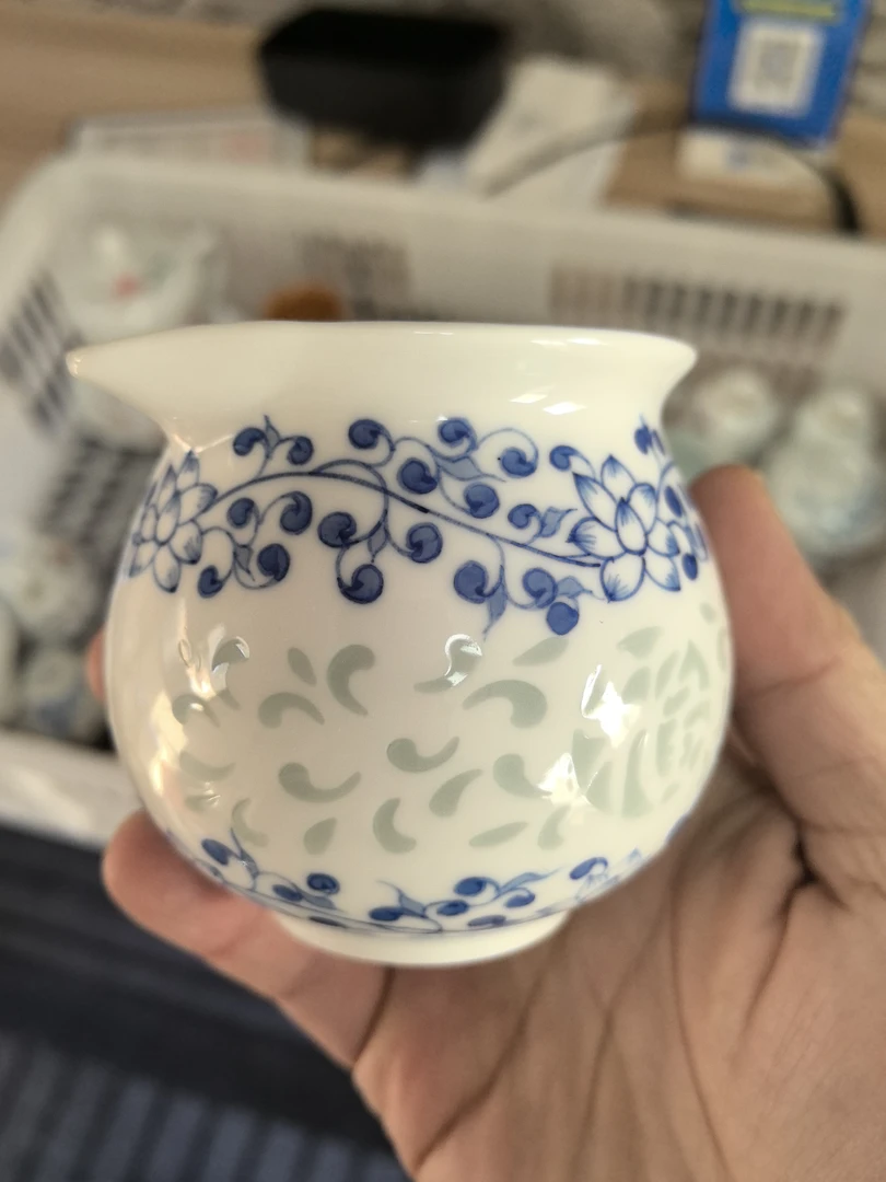 景德镇青花玲珑褔字公道杯