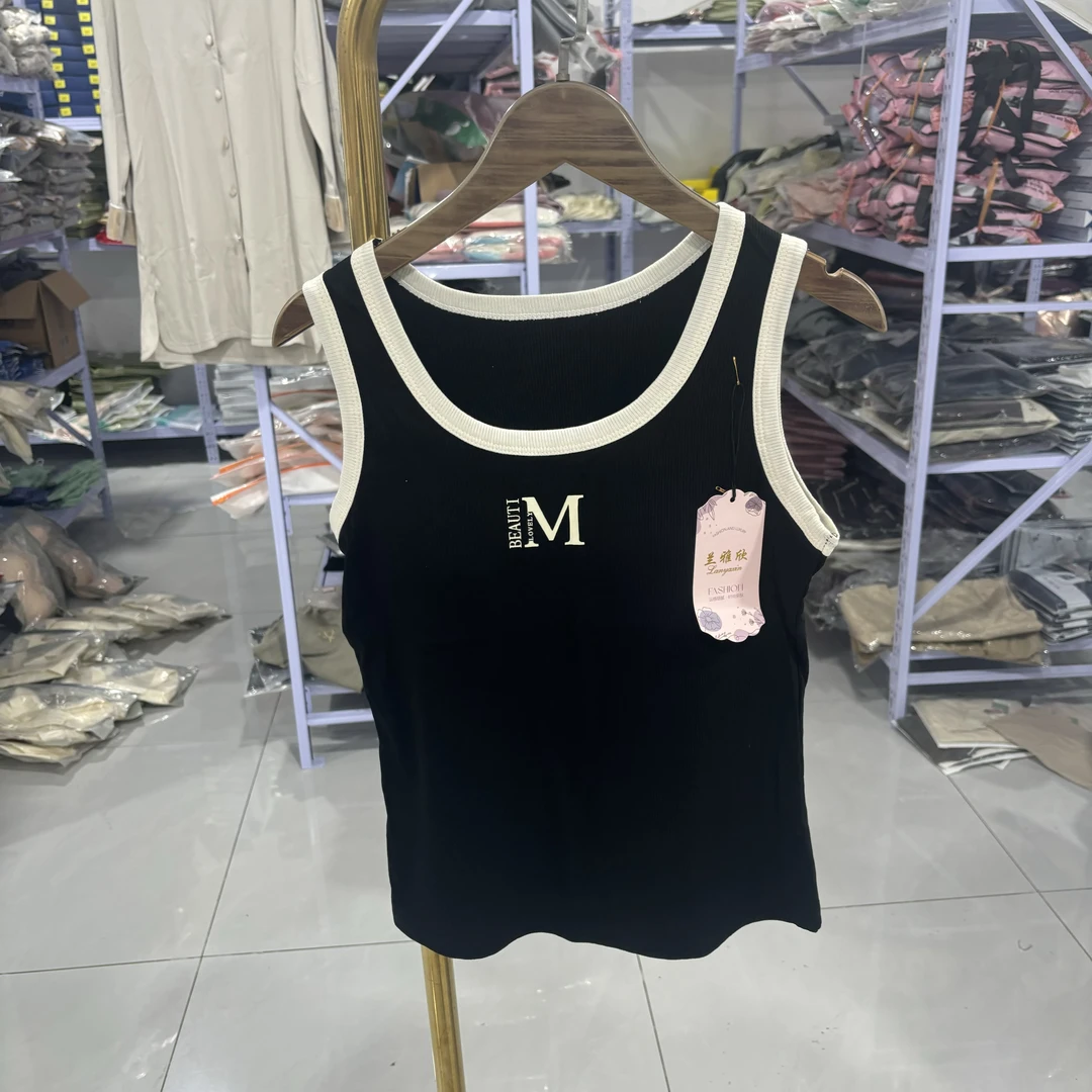 女士特价带胸垫吊带背心；2502