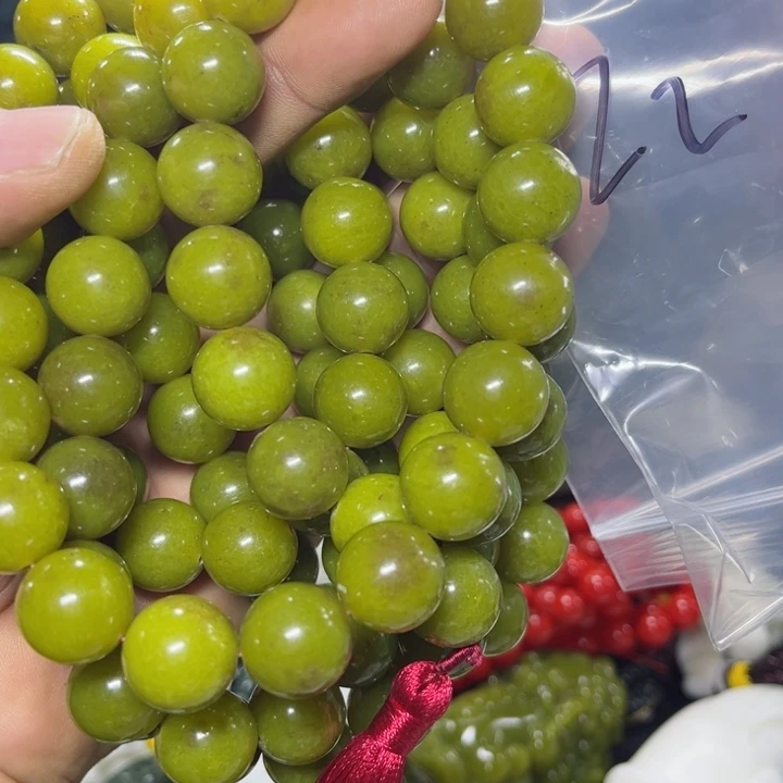 蛇纹石玉项链未镶嵌?***Q