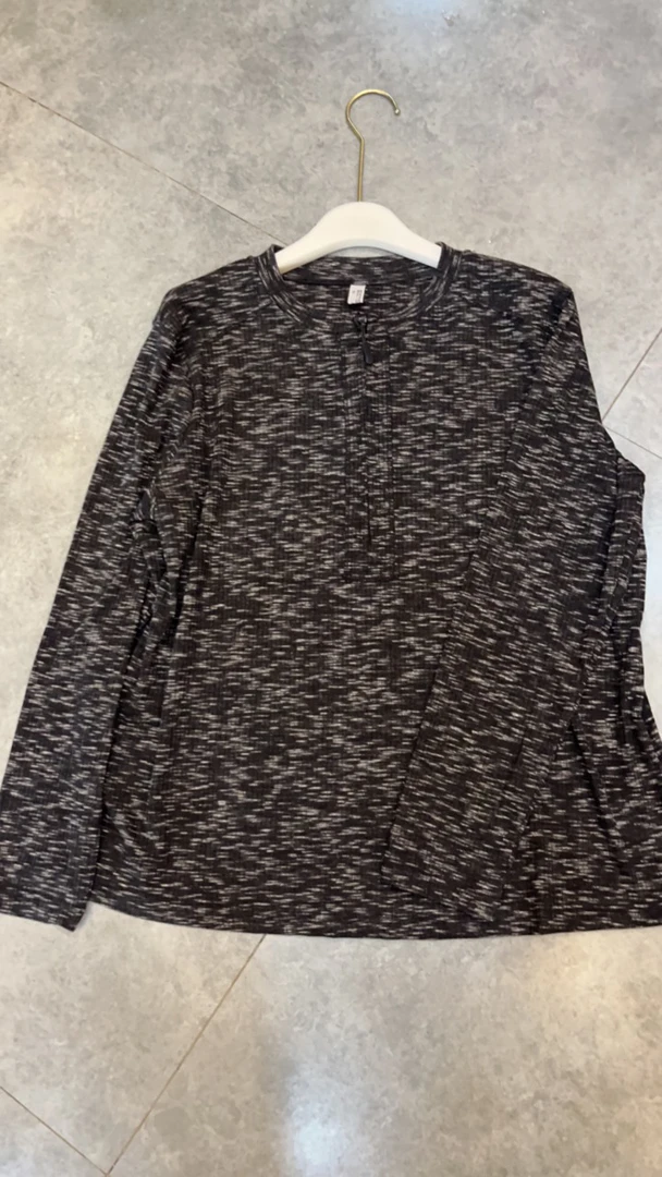 （时尚服装店）同款半拉链显瘦休闲体恤百搭