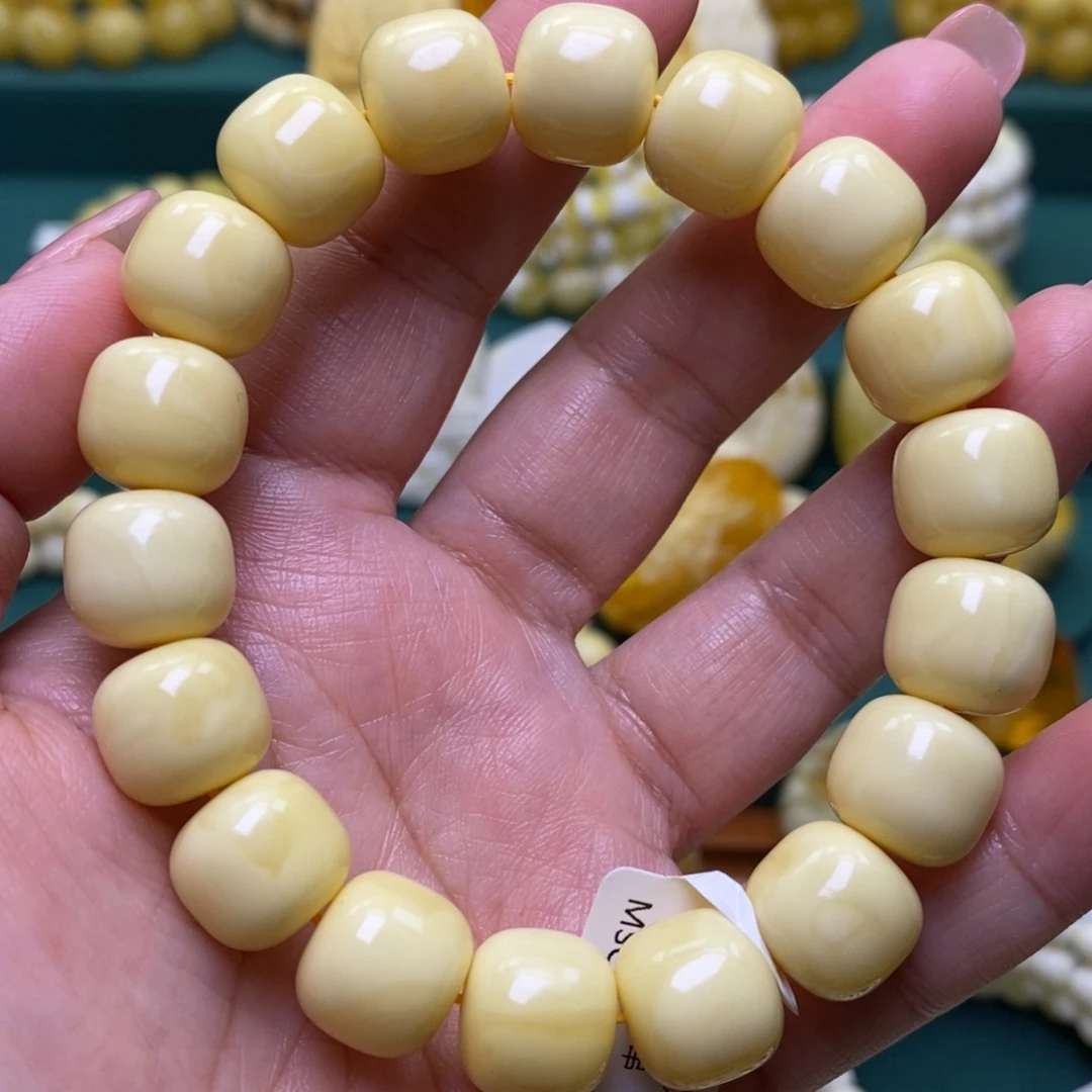 蜜蜡未镶嵌裸石13➕