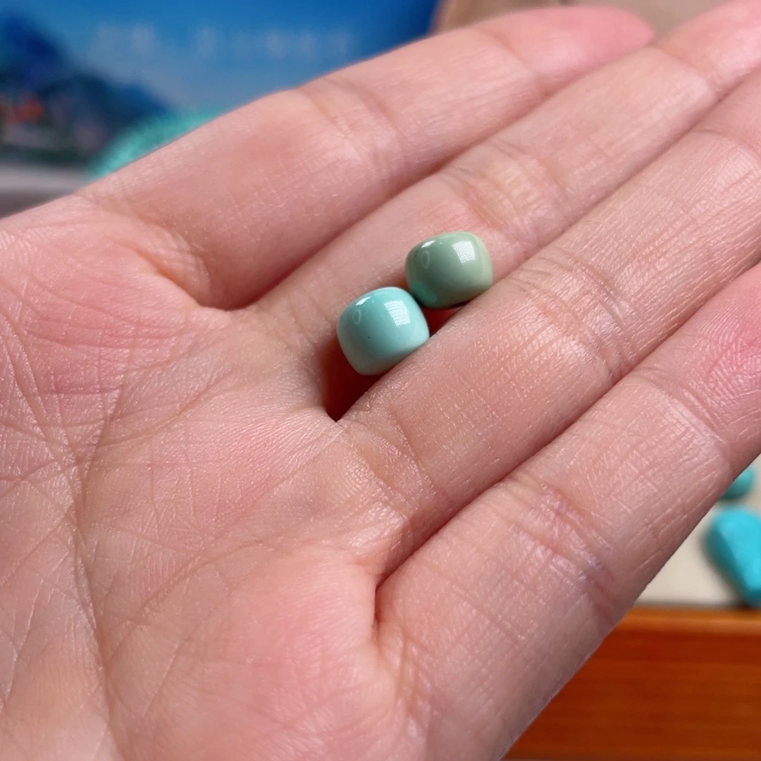 ****。绿松石未镶嵌珠宝奇石