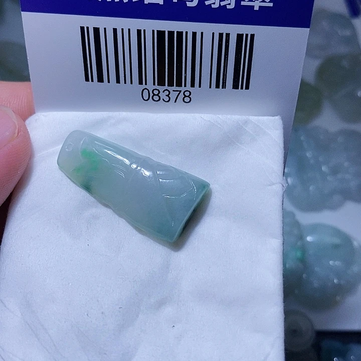 翡翠未镶嵌颈饰天光墟翡翠市场现金代购