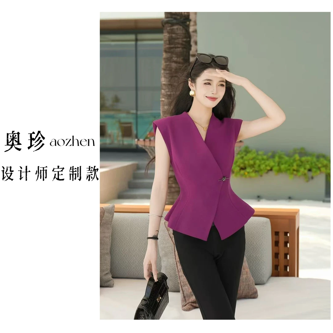 【莫妮卡卡】2025早秋新品无袖设计感休闲显瘦马甲上衣百搭单品