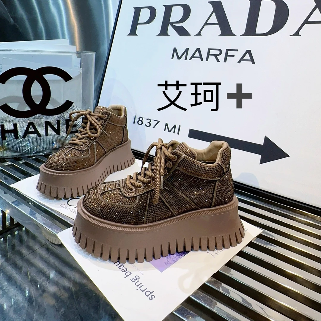 A.M艾墨儿女款秋冬新款松糕底增高水钻款时装重工休闲鞋