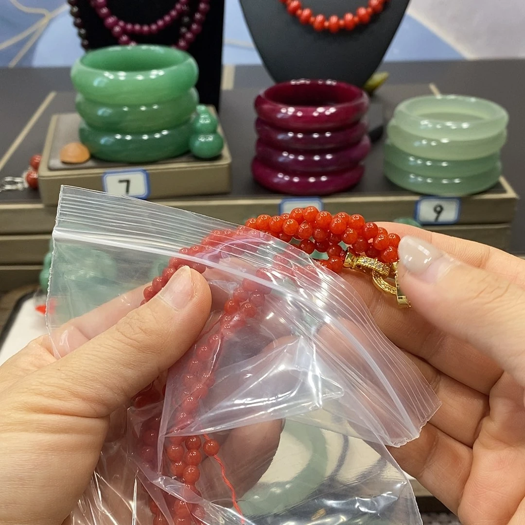 用***4南红玛瑙未镶嵌颈饰