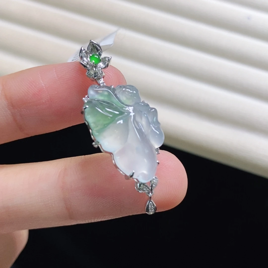 翡翠颈饰18K金镶嵌仙子